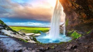 Top Study Abroad Programs in Iceland